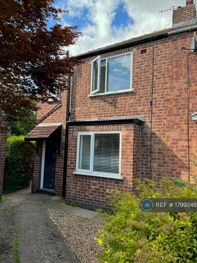 3 Bedroom Semi-Detached House To Rent In Rosedale Gardens, Sheffield, S11