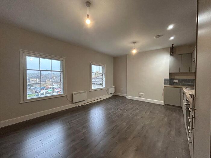 1 Bedroom Flat To Rent In Albion Place, Maidstone, Kent, ME14