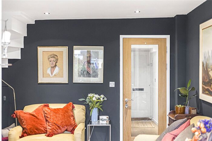 2 Bedroom Detached House For Sale In Chapel Lane, Littlemore, Oxford, Oxfordshire, OX4
