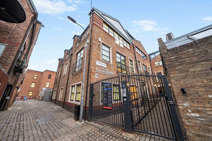 2 Bedroom Flat For Sale In Clifton Walk, Hammersmith, London, W6