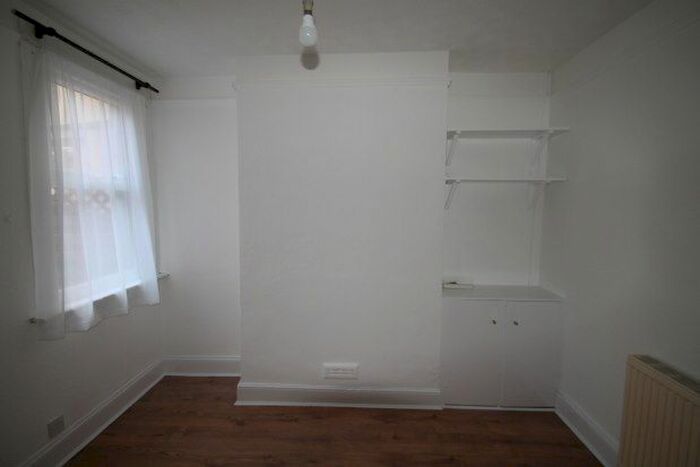 2 Bedroom Property To Rent In Westgate Road, Dartford, DA1