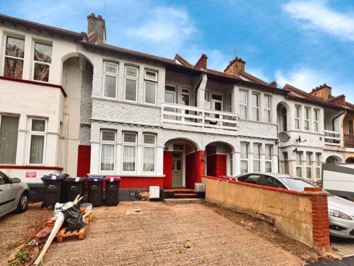 5 Bedroom Property To Rent In Woodgrange Drive, Southend-On-Sea, SS1
