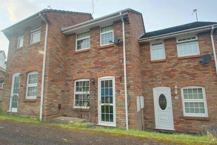 1 Bedroom Terraced House To Rent In Grove Gardens, Tring, HP23