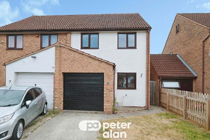 2 Bedroom Semi-Detached House For Sale In Courtfield Close, Monmouth, NP25