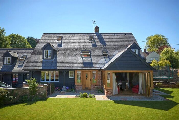 6 Bedroom Link Detached House For Sale In Manor Courtyard, Ogbourne Maizey, Marlborough, Wiltshire, SN8