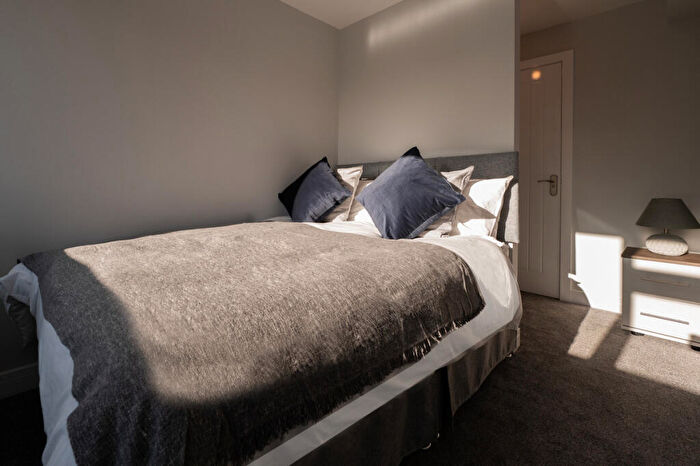 1 Bedroom Semi-Detached House To Rent In Robin Hood Crescent, Doncaster, DN3