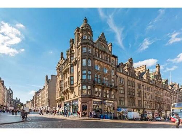 2 Bedroom Flat To Rent In North Bridge, Edinburgh, EH1