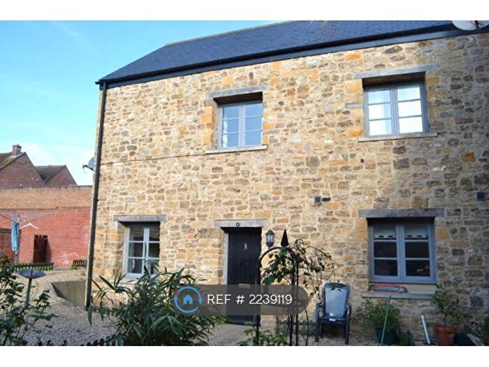 3 Bedroom Semi-Detached House To Rent In Old Glovers Arms, Yeovil, BA20