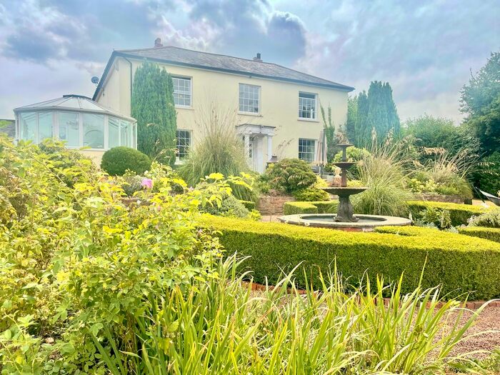 7 Bedroom Farmhouse To Rent In Broadclyst, Exeter, EX5