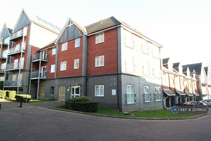2 Bedroom Flat To Rent In Egret House, Bletchley, Milton Keynes, MK2