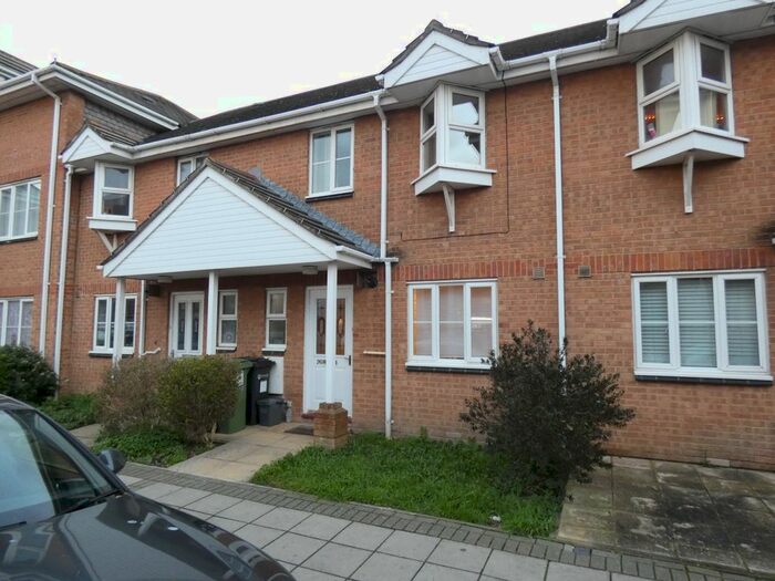 3 Bedroom Terraced House To Rent In Claremont Road, Portsmouth, PO1