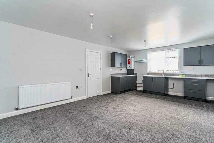 2 Bedroom Flat To Rent In Pearson Street, Brierley Hill, DY5