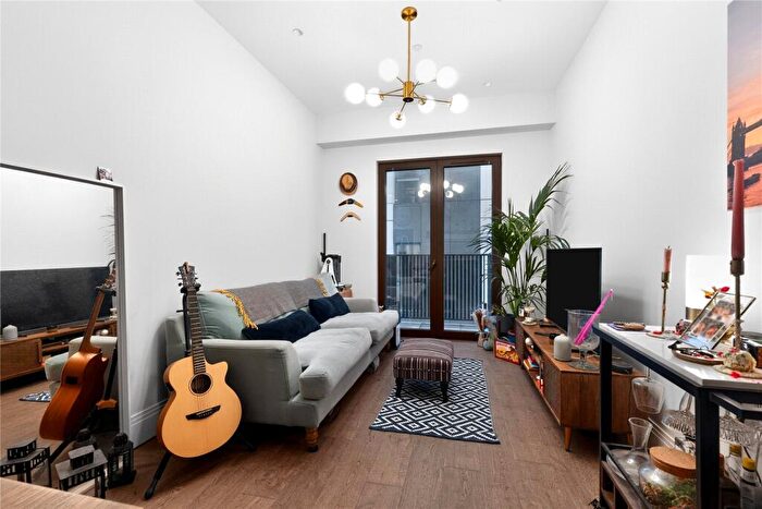 1 Bedroom Apartment To Rent In Selsdon Way, London, E14