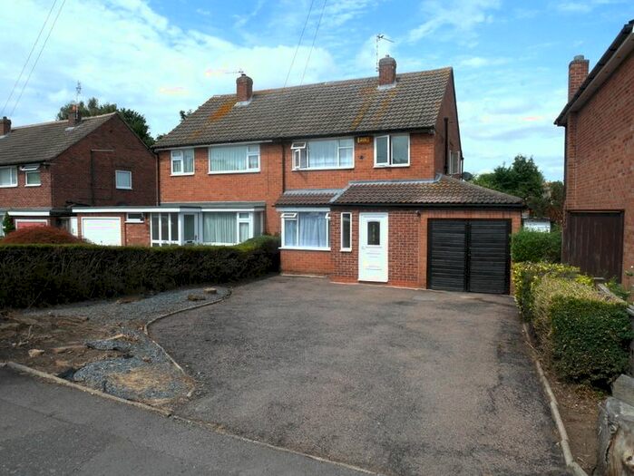 3 Bedroom Semi-Detached House To Rent In Woodfield Road, Oadby, LE2