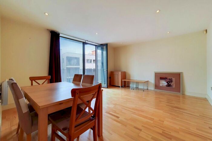 2 Bedroom Flat To Rent In City Walk, London Bridge, London, SE1