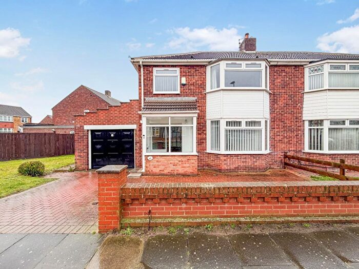 3 Bedroom Semi Detached House For Sale In Sandbanks Drive, Hartlepool, TS24