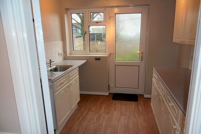 2 Bedroom Flat To Rent In Cherwell Road, Keynsham, BS31