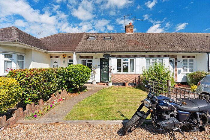 3 Bedroom Terraced House For Sale In Gaston Bridge Road, Shepperton, TW17