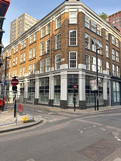 2 Bedroom Flat To Rent In Lever Street, EC1V