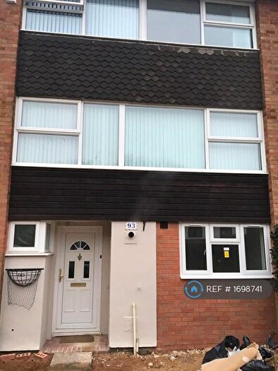 5 Bedroom Terraced House To Rent In Pomfret Avenue, Luton, LU2