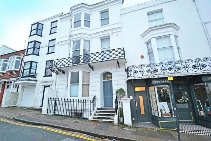 1 Bedroom Flat To Rent In Clifton Hill, Brighton, East Sussex, BN1