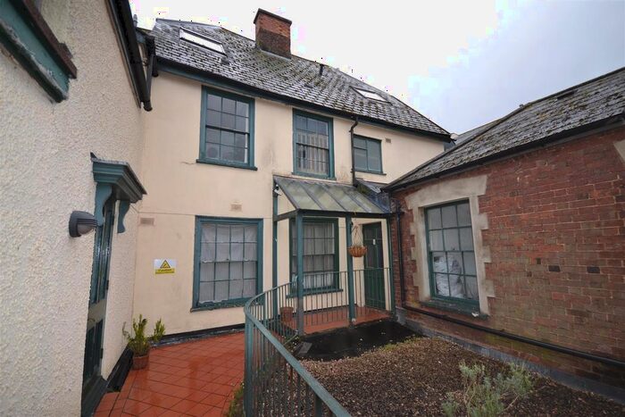 1 Bedroom Flat To Rent In Mint Court, The Mint, Exeter, EX4