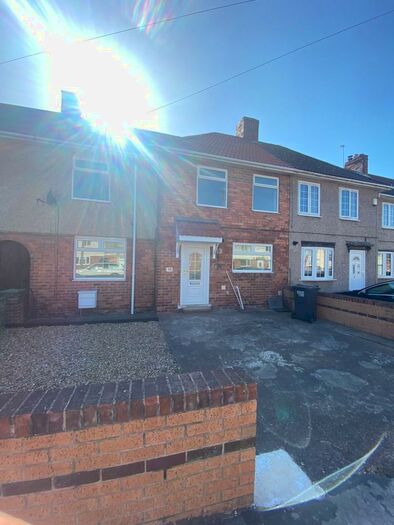 4 Bedroom Terraced House To Rent In Holmes Carr Crescent, Doncaster, South Yorkshire, DN11