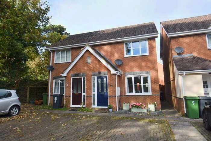 2 Bedroom Semi-Detached House To Rent In St. Thomas Close, Basingstoke, RG21