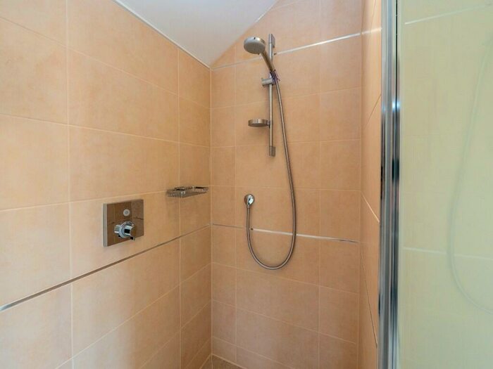 1 Bedroom Retirement Property For Sale In Rosefield Cottage, Lillington Avenue, Leamington Spa, Warwickshire, CV32