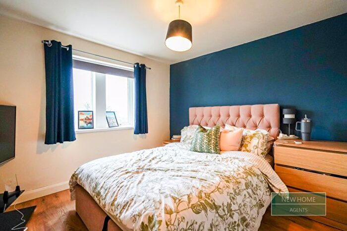 3 Bedroom End Of Terrace House For Sale In The Green, Idle, Bradford, BD10
