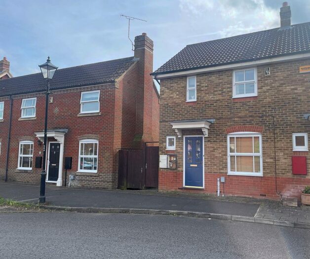 2 Bedroom Terraced House To Rent In Horton Close, Aylesbury, HP19