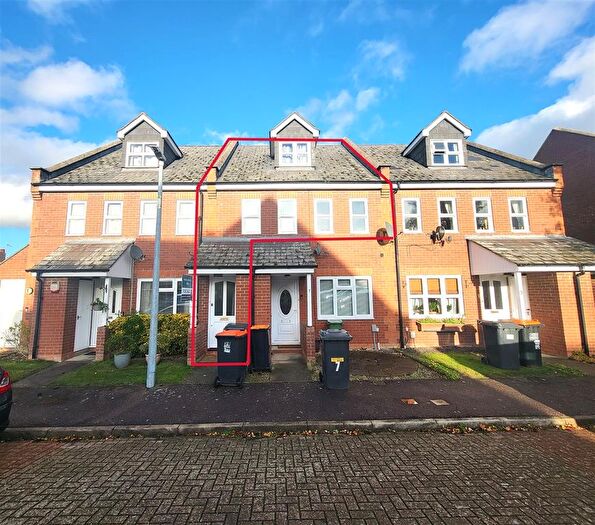 2 Bedroom Flat To Rent In Catchacre, Dunstable, LU6