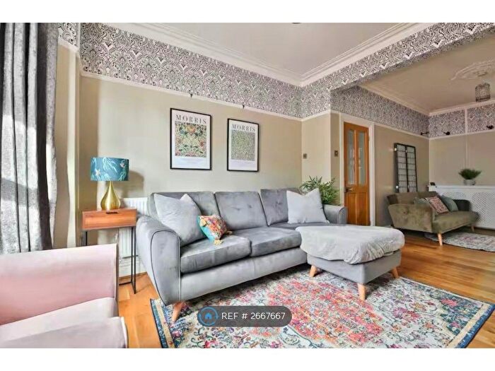 3 Bedroom Terraced House To Rent In Donald Street, Cardiff, CF24