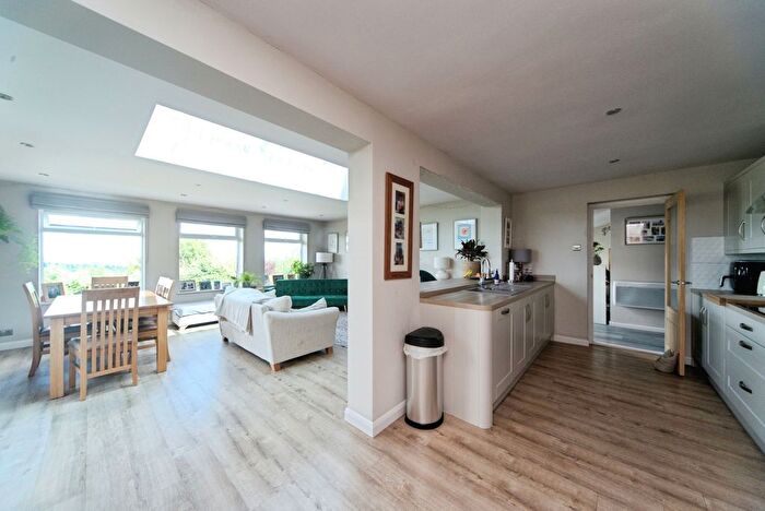 4 Bedroom Detached House For Sale In Wealdview Road, Heathfield, East Sussex, TN21