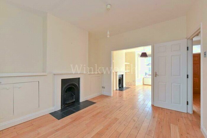 3 Bedroom Terraced House To Rent In Greenfield Road, London, N15