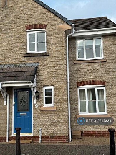 3 Bedroom Semi-Detached House To Rent In Springfield Drive, Calne, SN11