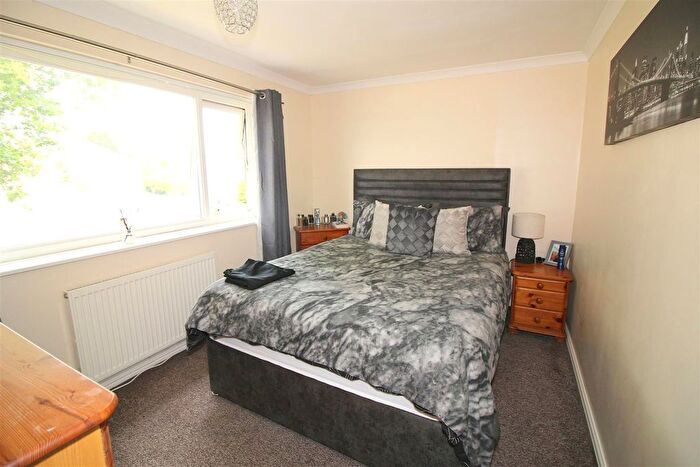 2 Bedroom Terraced House For Sale In Buller Park, Saltash, PL12