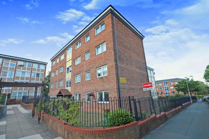 2 Bedroom Flat To Rent In Cannock Road, Wolverhampton, WV10
