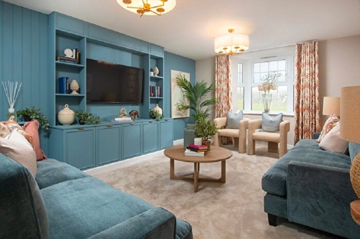 4 Bedroom Detached House For Sale In Henley Gate, Ipswich, IP1