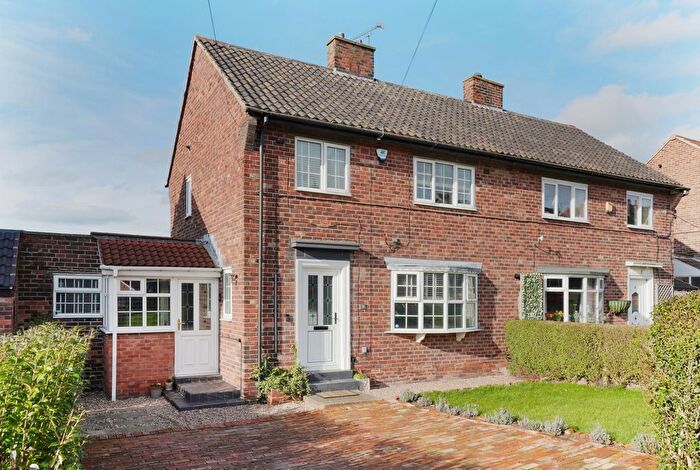 3 Bedroom Semi Detached House For Sale In Bole Hill, Treeton, Rotherham, S60