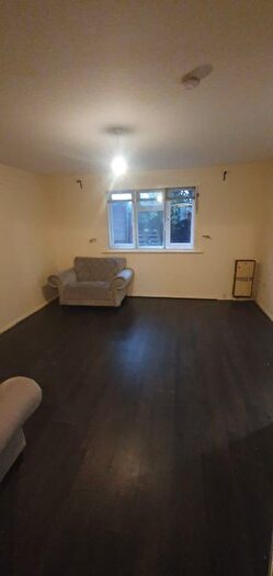 2 Bedroom Flat To Rent In Oakley Close, West Thurrock, RM20