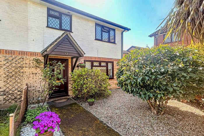 3 Bedroom End Of Terrace House For Sale In Charlton Marshall, DT11