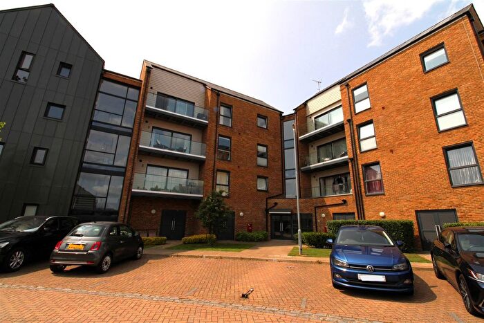 1 Bedroom Flat To Rent In Havelock Drive, Greenhithe, DA9