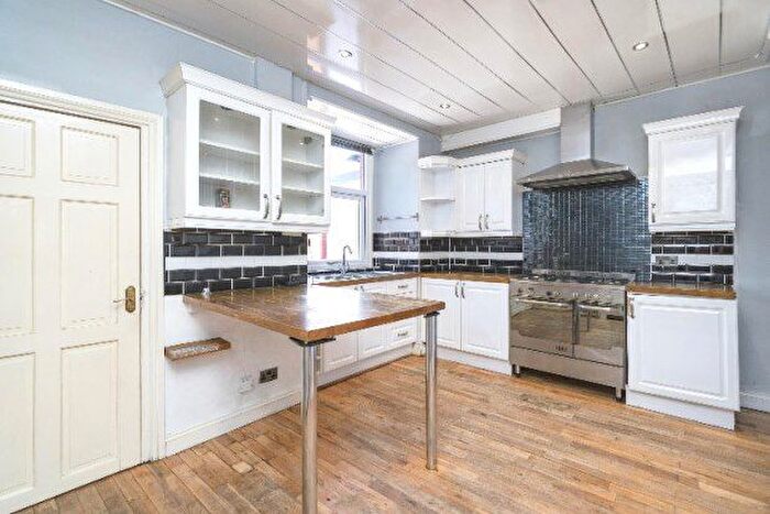 2 Bedroom Property To Rent In Bury Road, Bolton, BL2