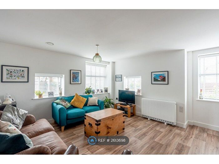 2 Bedroom Flat To Rent In Bartholomews Square, Bristol, BS7