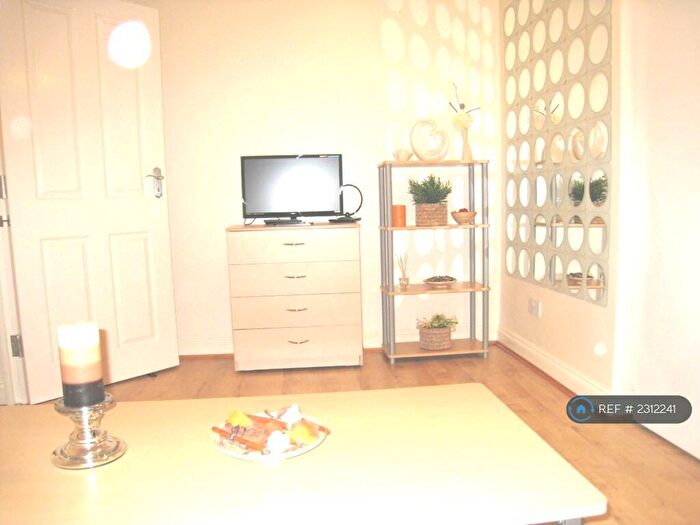 1 Bedroom Flat To Rent In Grove Road, London, E11