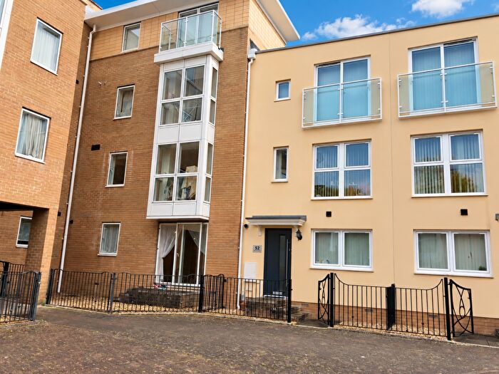 2 Bedroom Flat To Rent In Richmond Court, Exeter, EX4