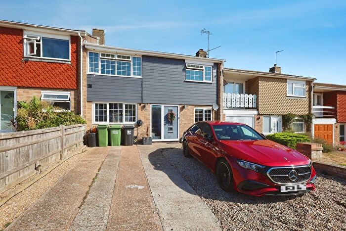 3 Bedroom Terraced House For Sale In Filching Road, Eastbourne, BN20