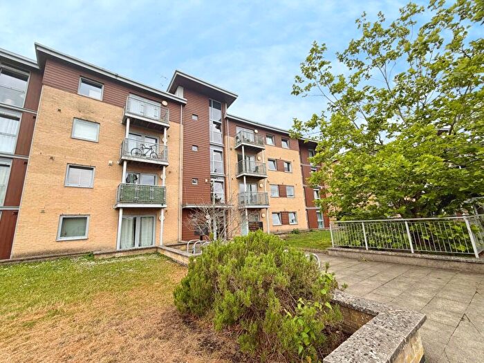 1 Bedroom Flat To Rent In Kelvin Gate, Bracknell, RG12