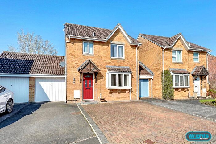 3 Bedroom Detached House For Sale In Ramsbury Walk, Trowbridge, BA14